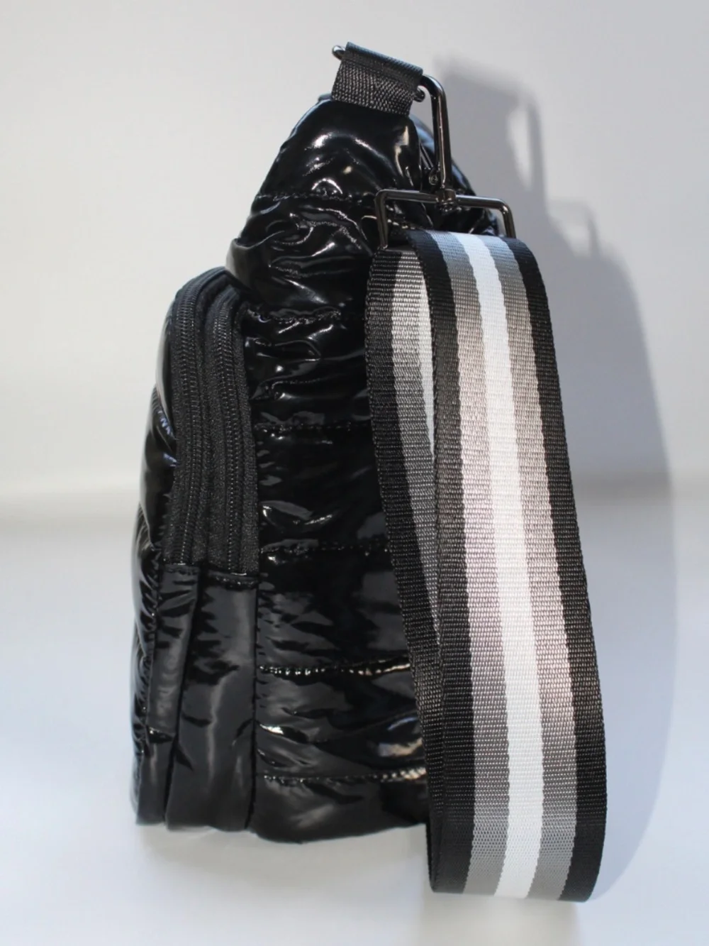 Wanderfull - New Blk Glossy Hydrobag® Crossbody Bag w/ Adjustable Strap